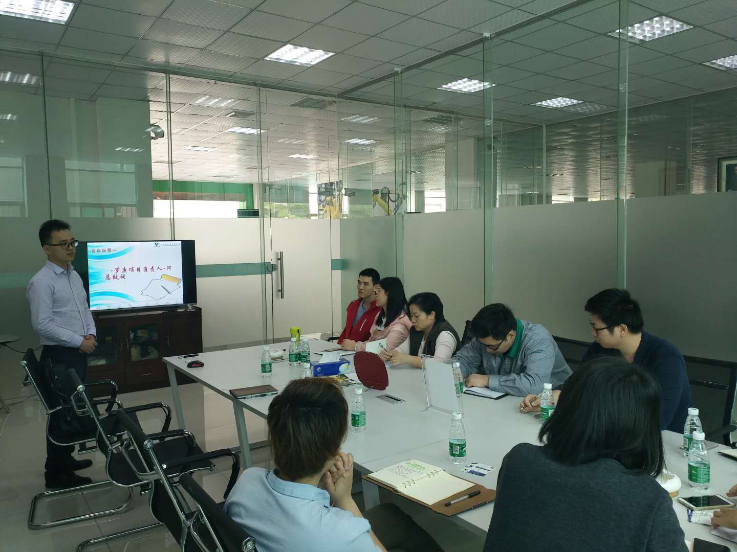 祝贺罗庚机器人签约顺景leyu·乐鱼（中国）体育官方网站